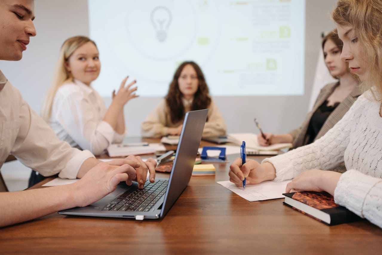 Sales and Marketing Recruitment | pexels pavel danilyuk 6340647